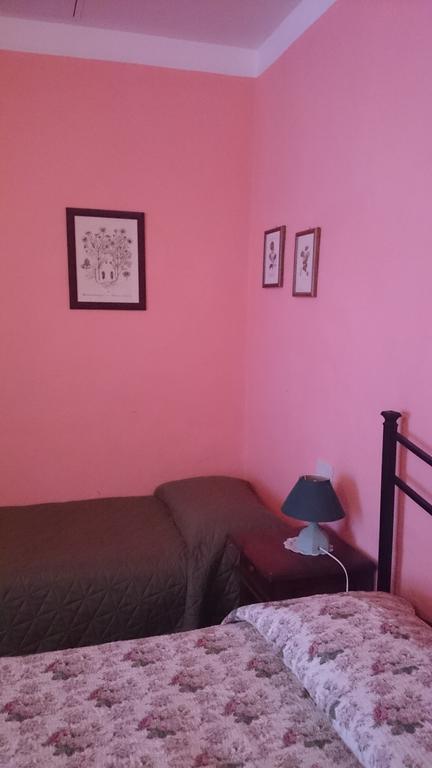 Il Casale Bed & Breakfast ปอจจิบองซี ภายนอก รูปภาพ