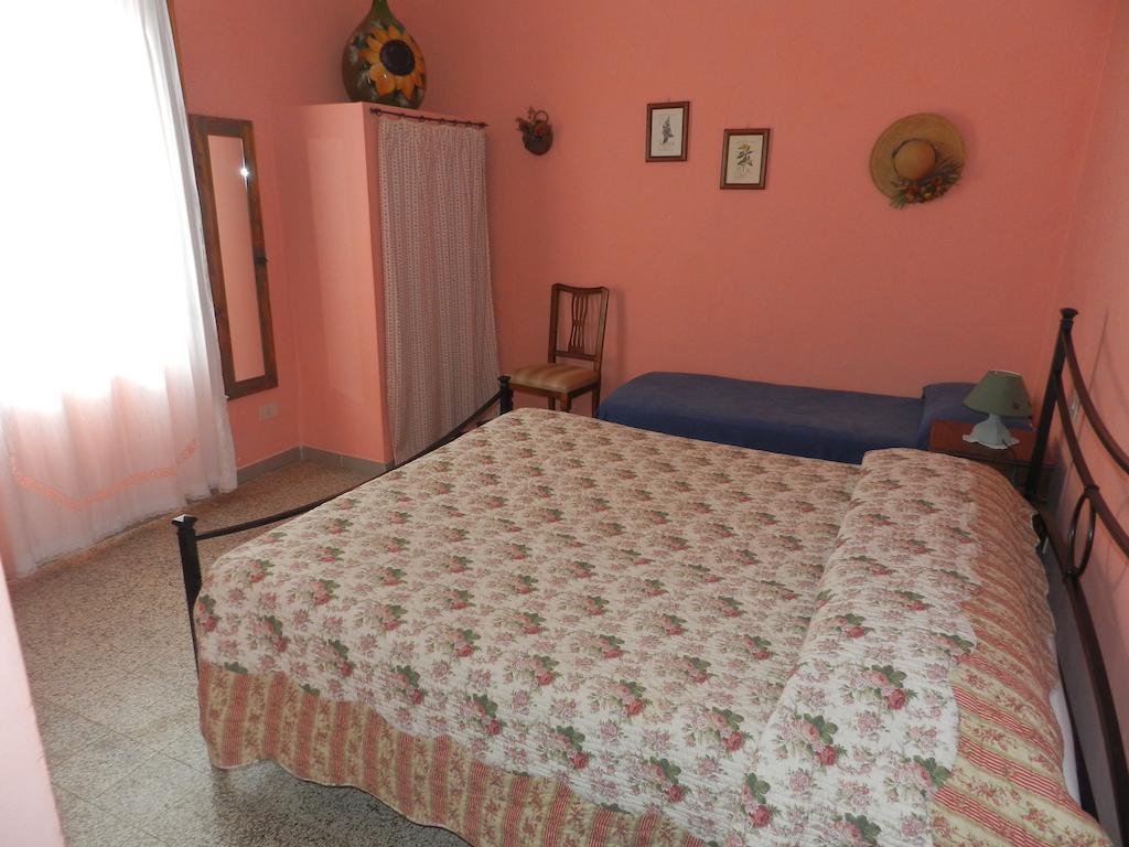 Il Casale Bed & Breakfast ปอจจิบองซี ห้อง รูปภาพ