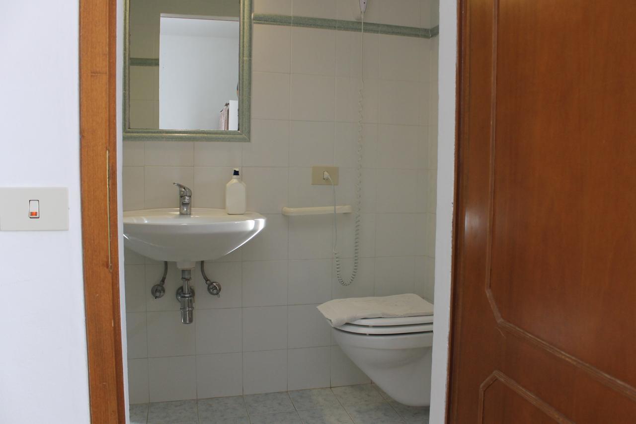 Il Casale Bed & Breakfast ปอจจิบองซี ภายนอก รูปภาพ