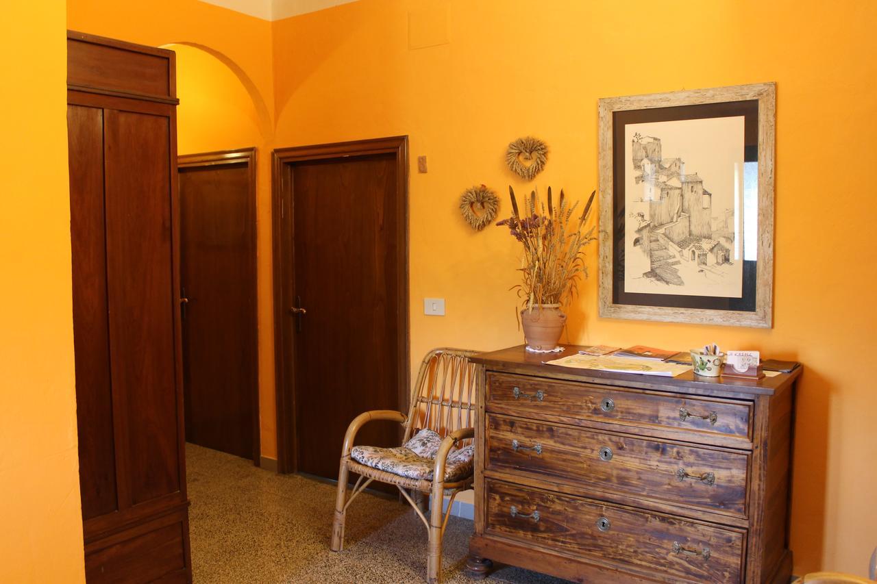 Il Casale Bed & Breakfast ปอจจิบองซี ภายนอก รูปภาพ