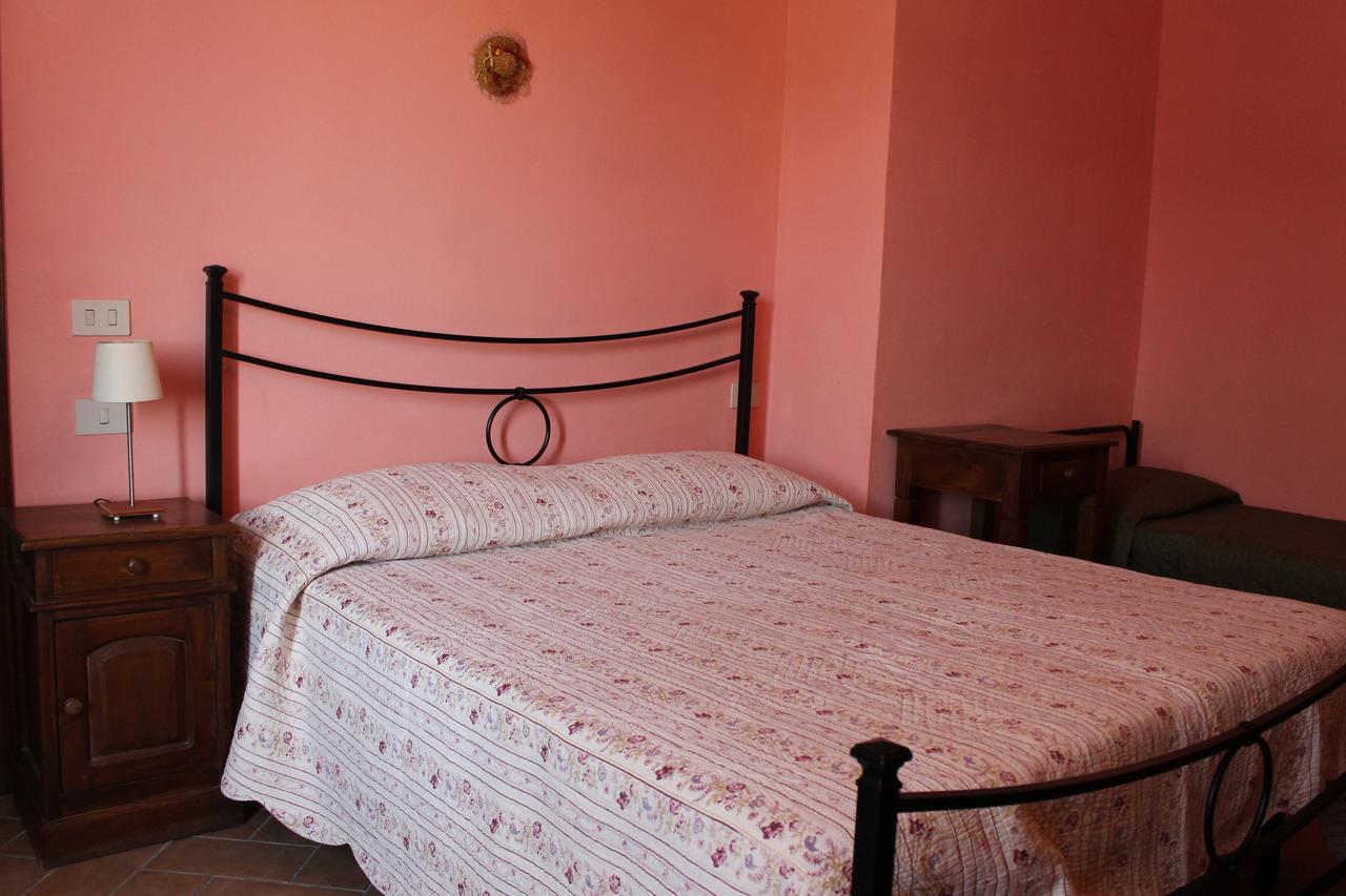 Il Casale Bed & Breakfast ปอจจิบองซี ภายนอก รูปภาพ